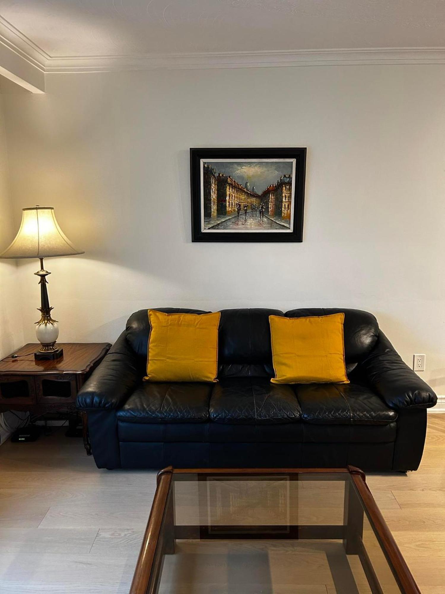 Peaceful Cosy Room With Garden View, Private Parking Toronto Exterior photo